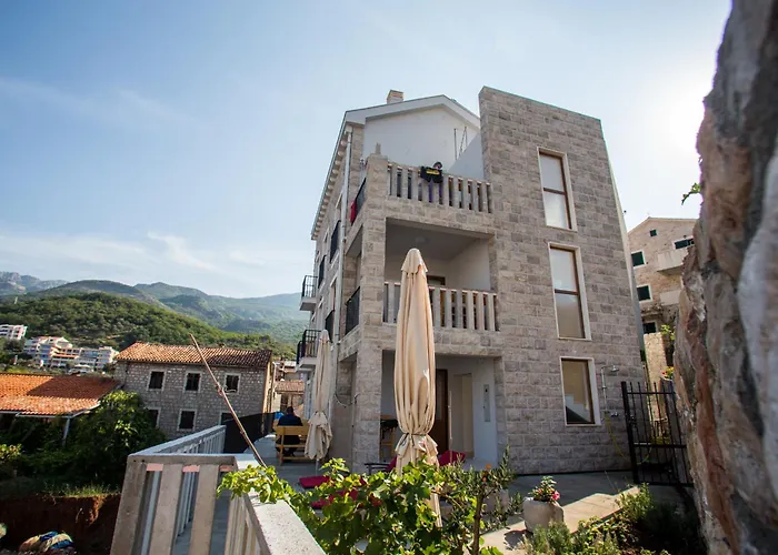 Mima Apartments